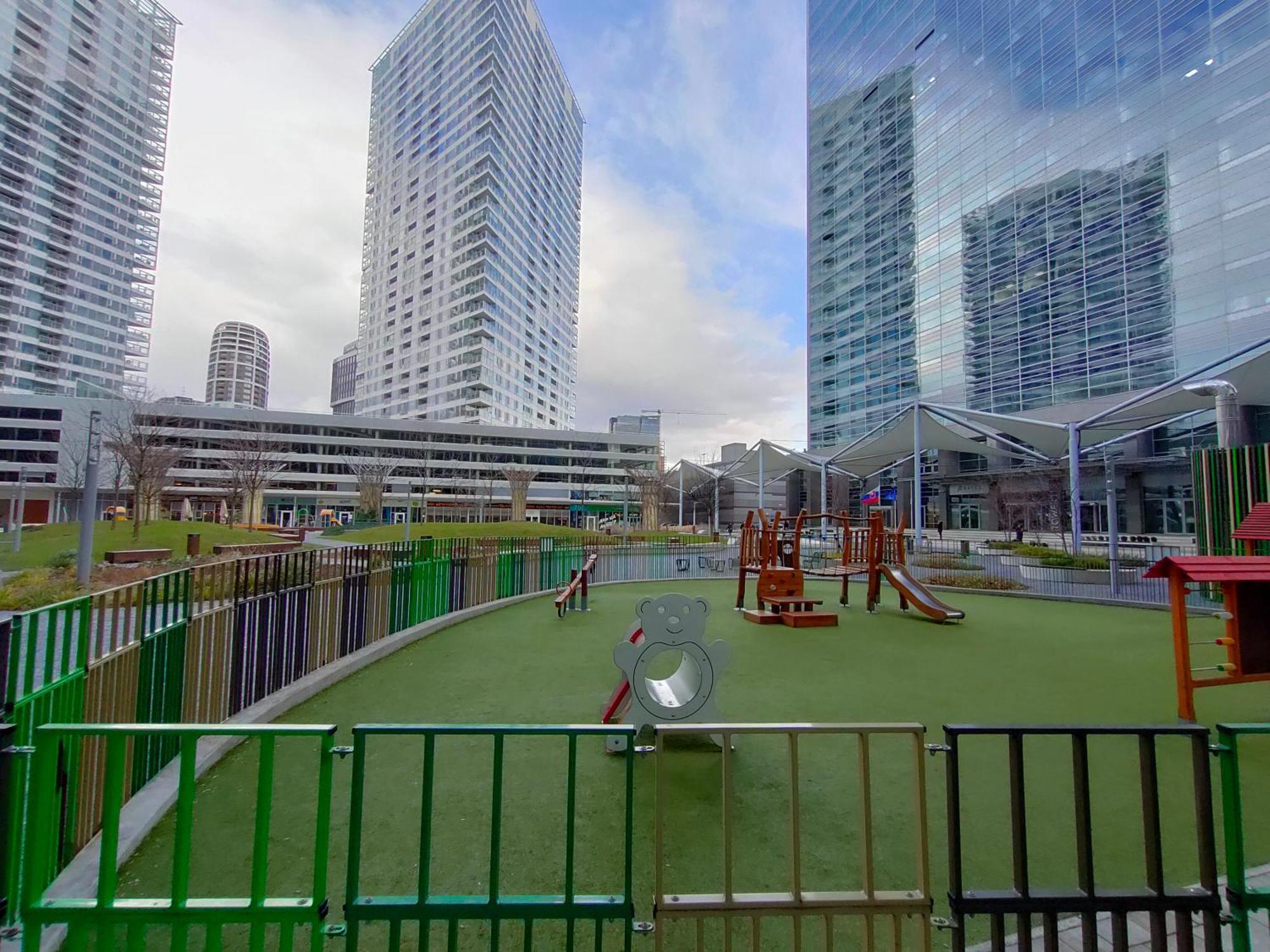 Sag Romantic 22 Floor Panorama City Free Parking Free Wifi บราติสลาวา ภายนอก รูปภาพ
