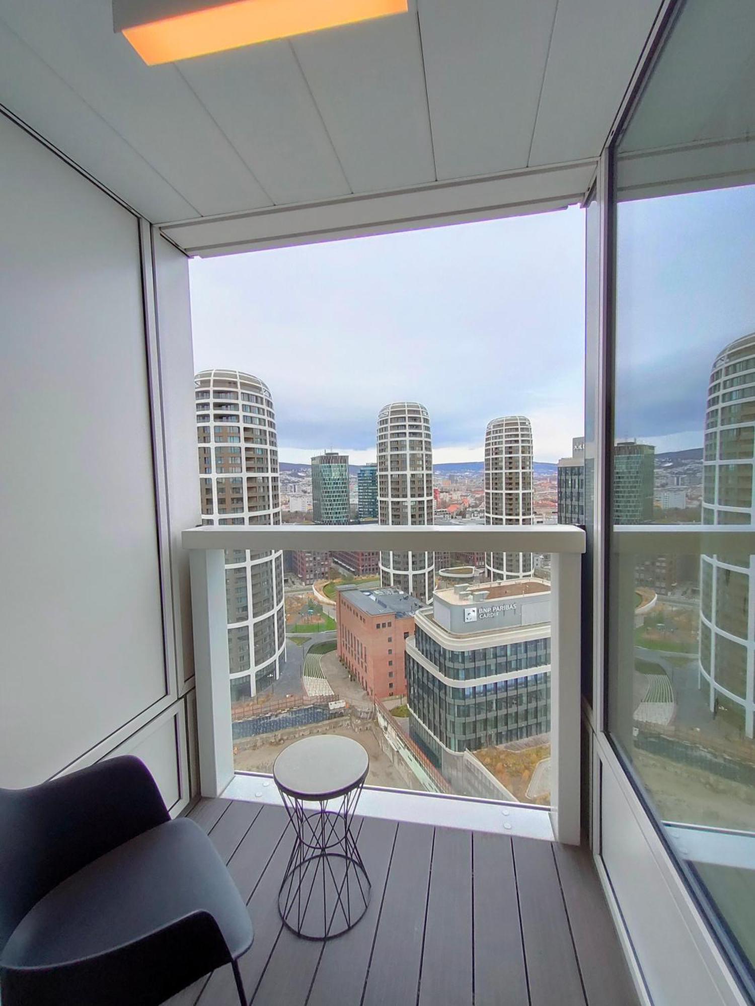 Sag Romantic 22 Floor Panorama City Free Parking Free Wifi บราติสลาวา ภายนอก รูปภาพ