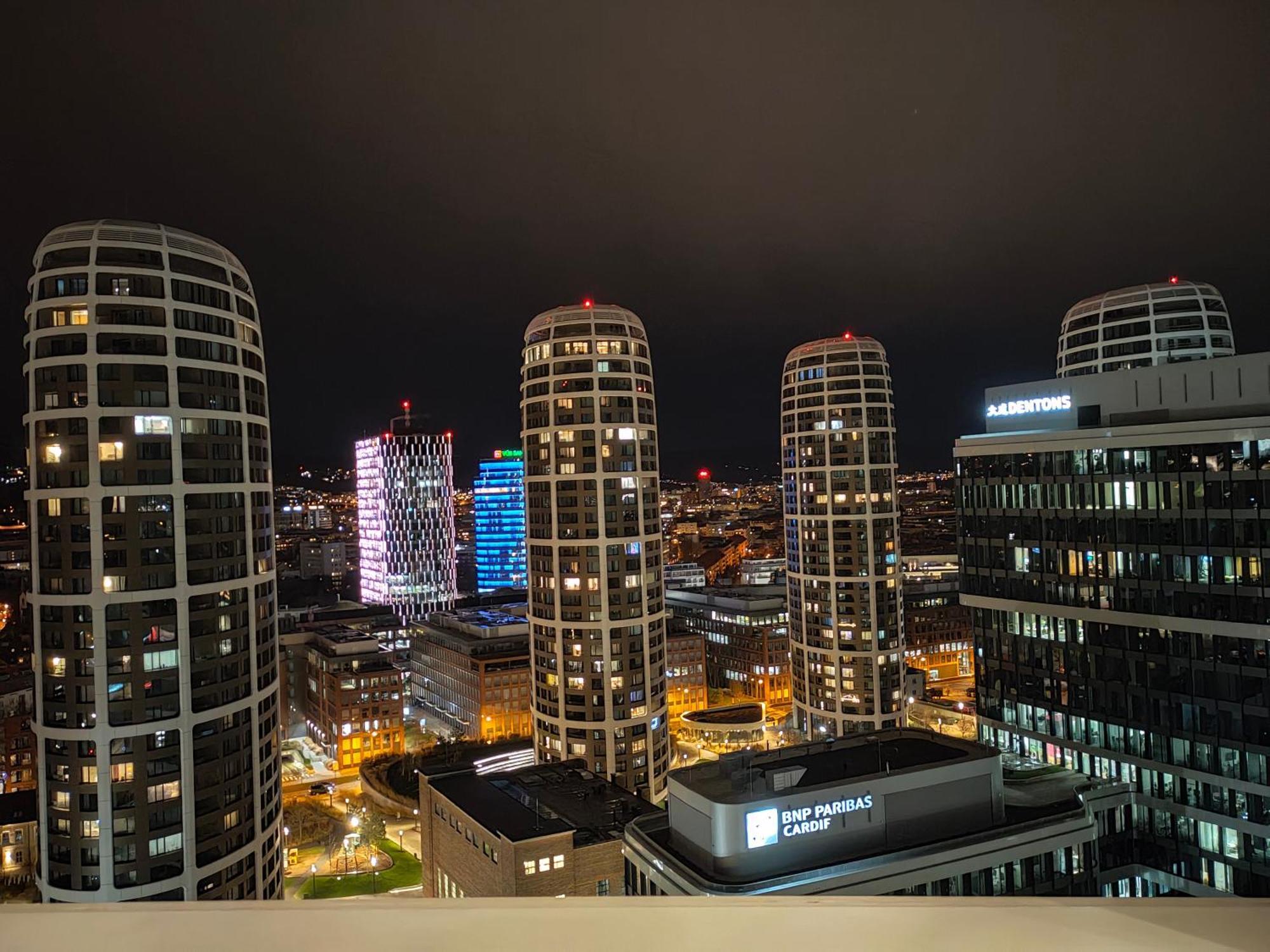 Sag Romantic 22 Floor Panorama City Free Parking Free Wifi บราติสลาวา ภายนอก รูปภาพ